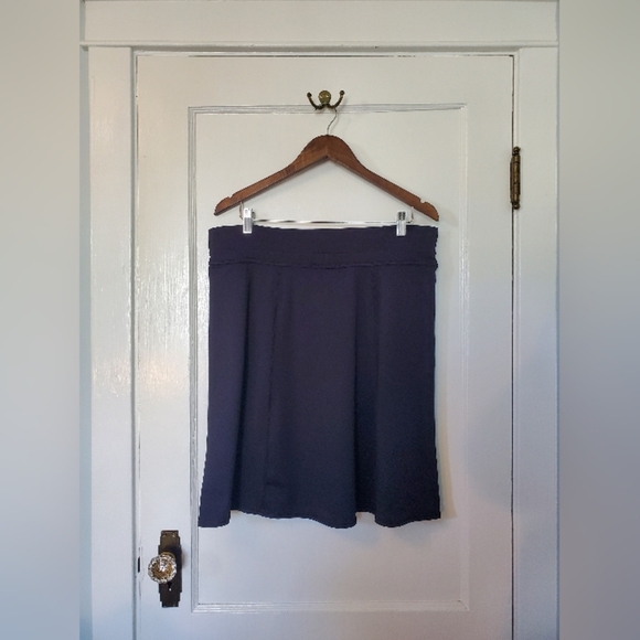 Eastern Mountain Equipment Skirt – Size L – Black - Picture 2 of 5